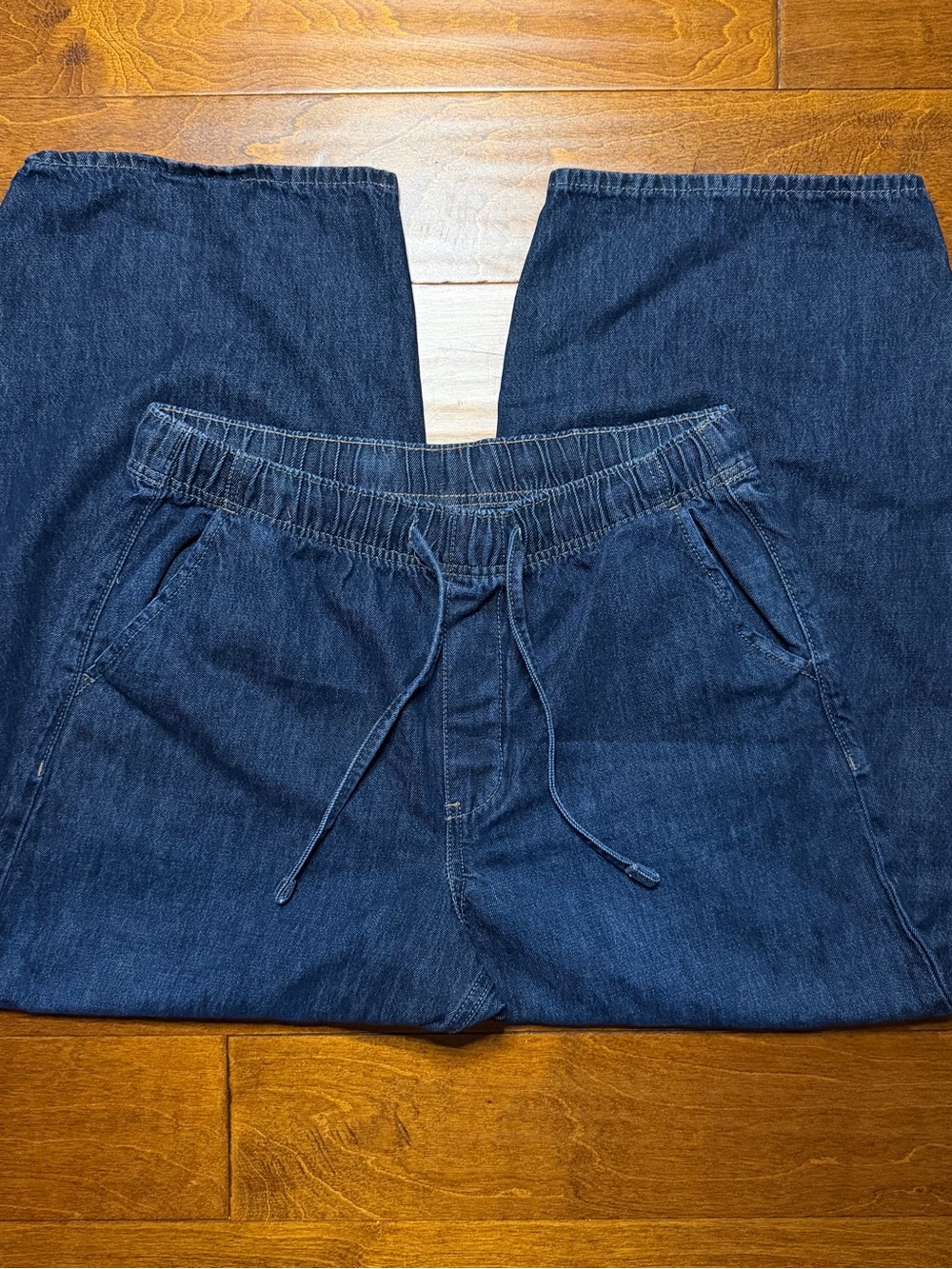 Old Navy dark wash barrel jeans w drawstring waist